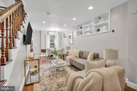 521 S 27th St, Philadelphia, PA 19146