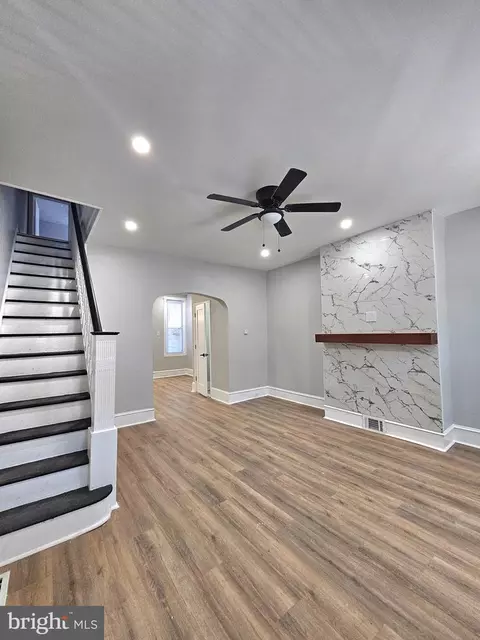6629 Haddington Ln, Philadelphia, PA 19151