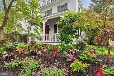 214 E Willow Grove Ave, Philadelphia, PA 19118