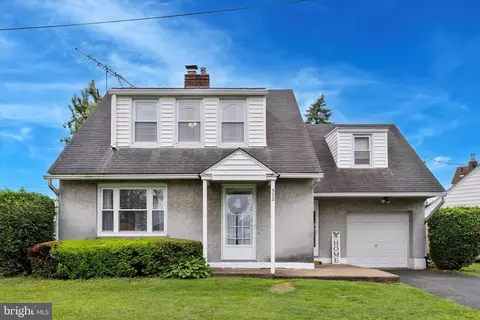 522 Smithfield Ave, Philadelphia, PA 19116