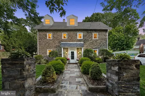 505 Gates St, Philadelphia, PA 19128