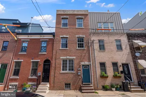 1607 Manton St, Philadelphia, PA 19146