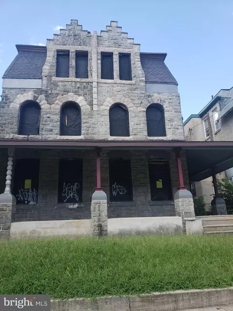 2215 W Tioga St, Philadelphia, PA 19140
