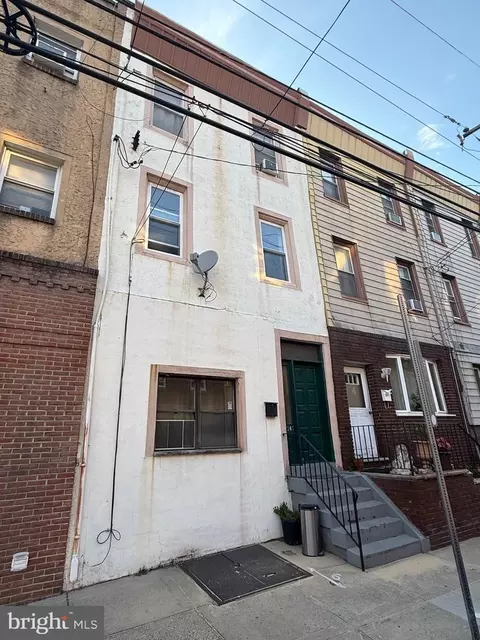 2246 S 15th St, Philadelphia, PA 19145