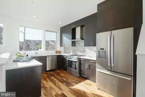 740 S Columbus Blvd #48, Philadelphia, PA 19147