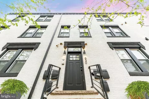 630 S 19th St, Philadelphia, PA 19146