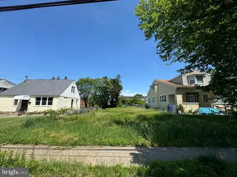 1627 Rhawn St, Philadelphia, PA 19111