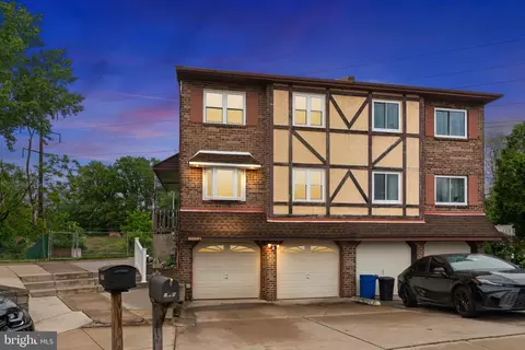 15183 Beverly Dr, Philadelphia, PA 19116