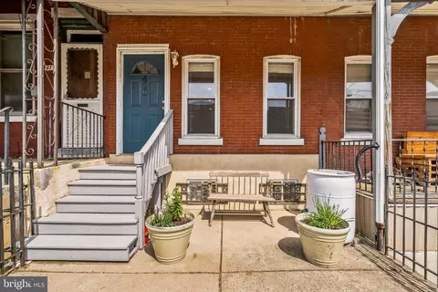 419 N Budd St, Philadelphia, PA 19104