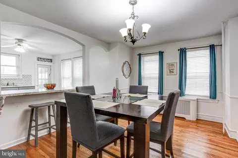 4527 Devereaux St, Philadelphia, PA 19135