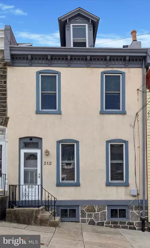 212 Dawson St, Philadelphia, PA 19128