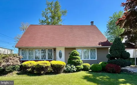 2817 Comly Rd, Philadelphia, PA 19154