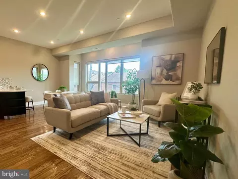 1233 35 Bainbridge St #H, Philadelphia, PA 19147