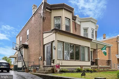 525 Arthur St, Philadelphia, PA 19111