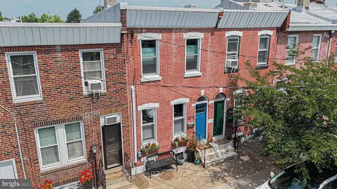 2212 Gaul St, Philadelphia, PA 19125