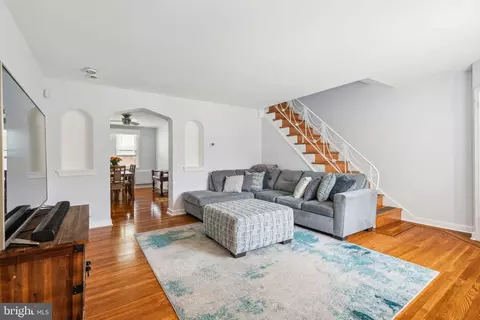 6358 Jackson St, Philadelphia, PA 19135