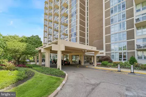 3600 Conshohocken Ave #915, Philadelphia, PA 19131