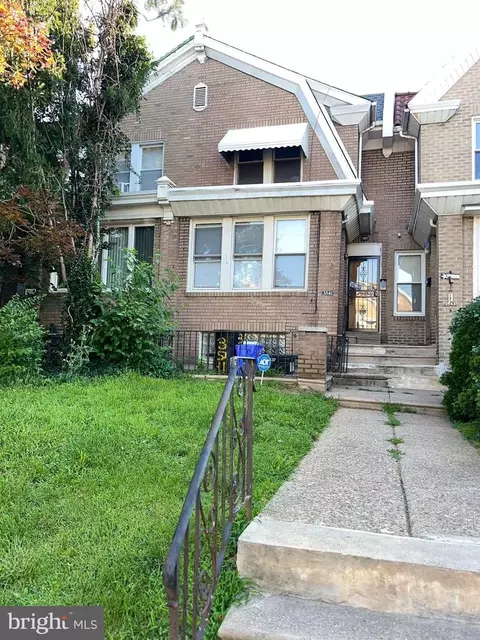 3541 Vista St, Philadelphia, PA 19136