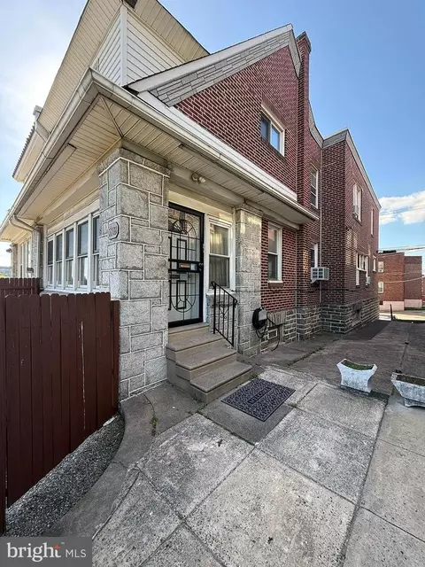 5902 E Roosevelt Blvd, Philadelphia, PA 19149