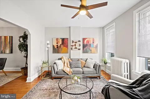 72 E Seymour St, Philadelphia, PA 19144