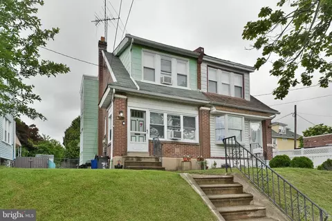 7530 Lawndale Ave, Philadelphia, PA 19111