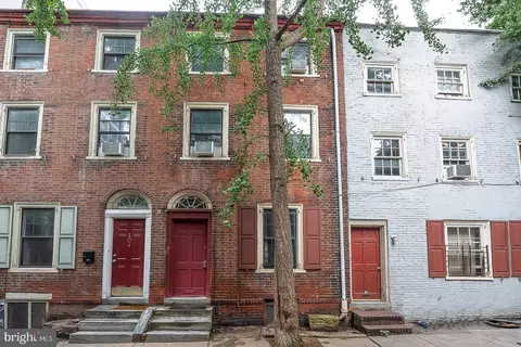 106 N Mole St, Philadelphia, PA 19102