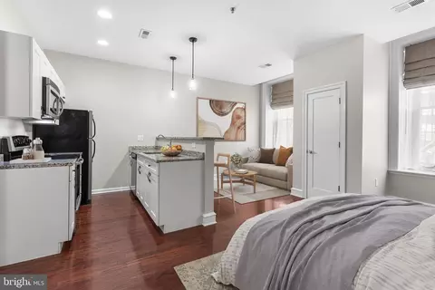 1811 Chestnut St #104, Philadelphia, PA 19103