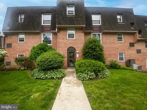 4000 Gypsy Ln #314, Philadelphia, PA 19129