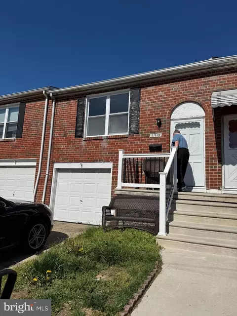 11112 Dora Dr, Philadelphia, PA 19154