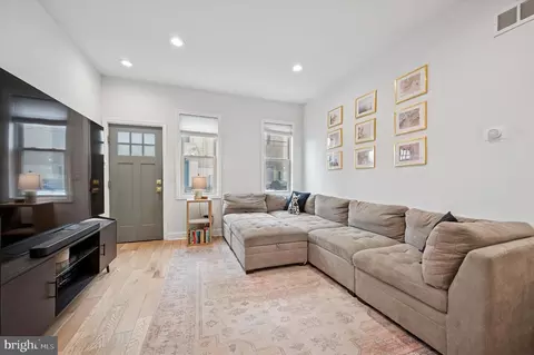 2342 W Seybert St, Philadelphia, PA 19121
