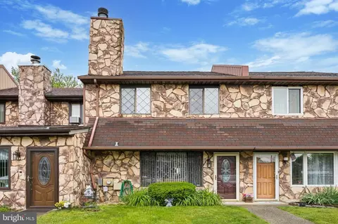 1735 Nathaniel Dr, Philadelphia, PA 19116