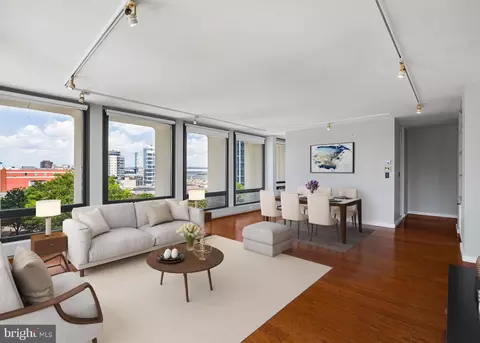 220 Locust St #7AS, Philadelphia, PA 19106