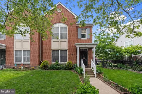 1704 S 31st St #1, Philadelphia, PA 19145
