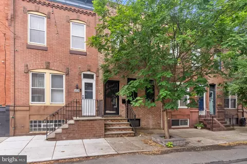 2416 S Lambert St, Philadelphia, PA 19145