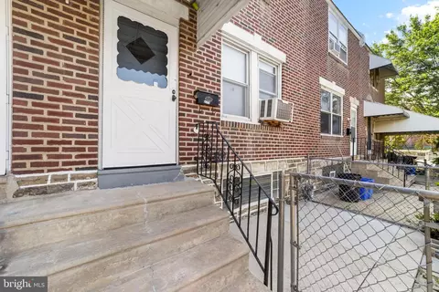 4557 Oakmont St, Philadelphia, PA 19136