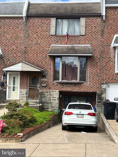 2810 Tremont St, Philadelphia, PA 19136