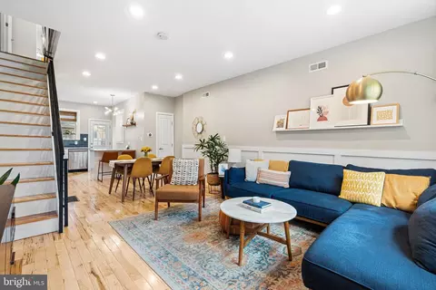 2409 S Watts St, Philadelphia, PA 19148