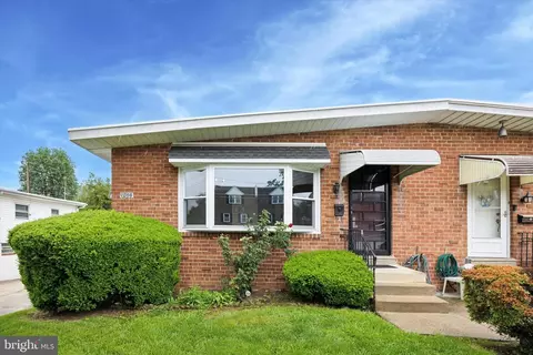 1069 Surrey Rd, Philadelphia, PA 19115