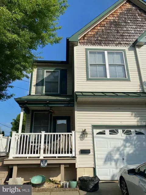 12051 Sewell Rd, Philadelphia, PA 19116