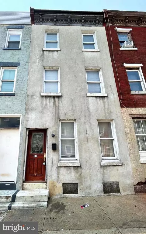 21 E Silver St, Philadelphia, PA 19134