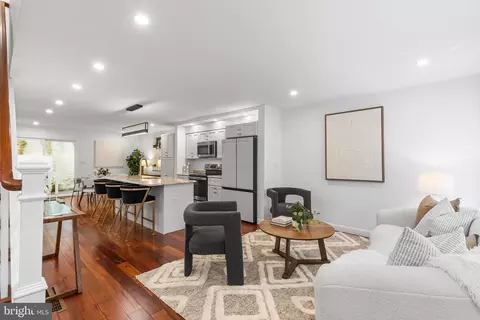 2203 Race St, Philadelphia, PA 19103