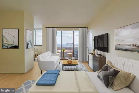 1326 42 Spruce St #1602, Philadelphia, PA 19107