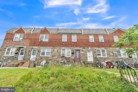 6751 Akron St, Philadelphia, PA 19149