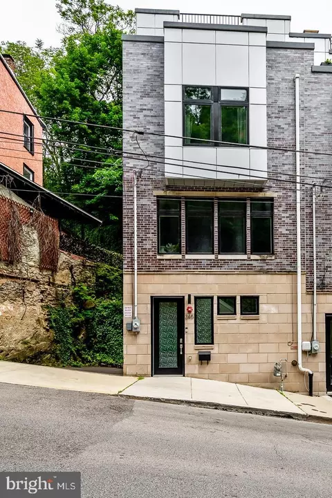 245 Lyceum Ave, Philadelphia, PA 19128