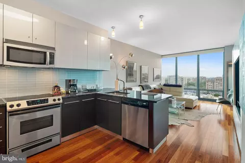 2101 Market St #3408, Philadelphia, PA 19103