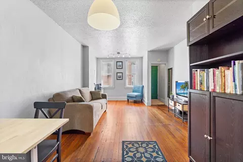 127 Reed St, Philadelphia, PA 19147