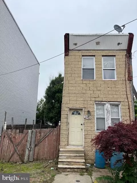 2163 E William St, Philadelphia, PA 19134