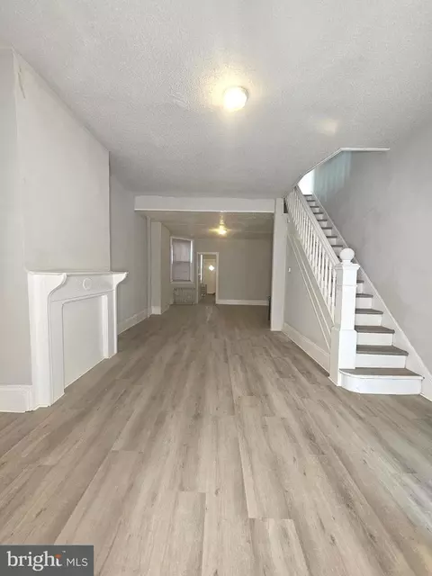 5843 Race St, Philadelphia, PA 19139