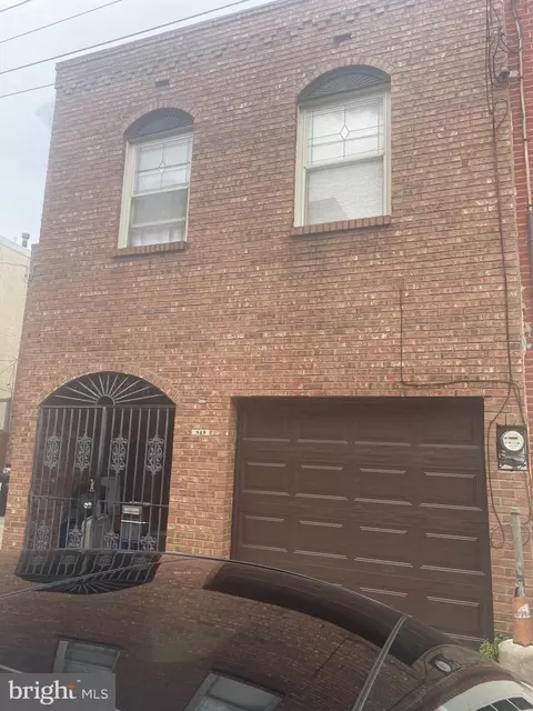949 N Orianna St, Philadelphia, PA 19123