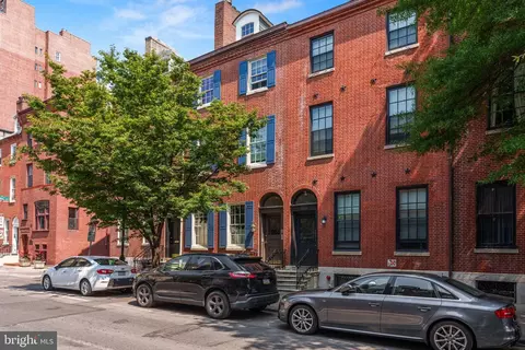 1215 Spruce St #302, Philadelphia, PA 19107